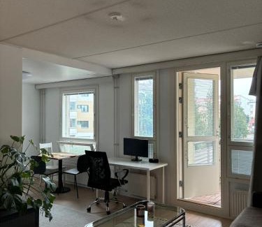 Lantinen District Apartment | Cozy Studio with Private Sauna in a Peaceful Area