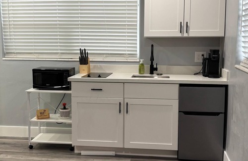 Pompano Beach Apartment | Cozy Studio with Private Entry