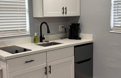 Pompano Beach Apartment | Cozy Studio with Private Entry