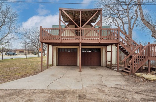 Wichita Apartment | Cozy studio with WiFi and AC in amazing Wichita