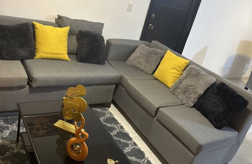 Villa Hermosa Apartment | Cozy Stylish Apartment, perfect location!