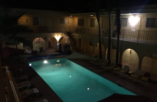 Lake Havasu City Condo | Cozy & Stylish Condo with Pool Best Location