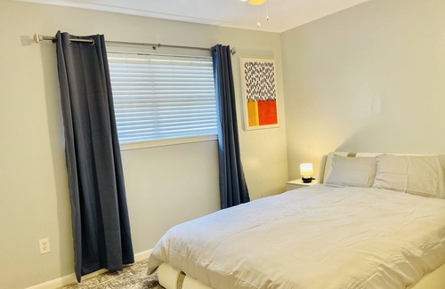 Barker House | Cozy & Stylish Home Houston