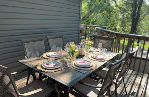 Des Moines House | Cozy & Stylish Single Family Home in Down Town DSM