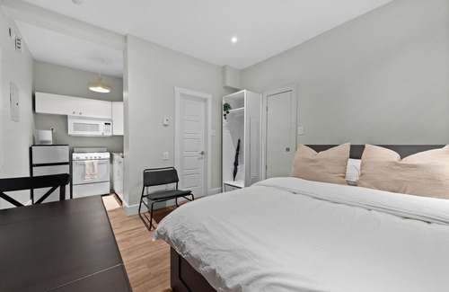 North End Apartment | Cozy Suite Downtown Halifax *Free Parking*