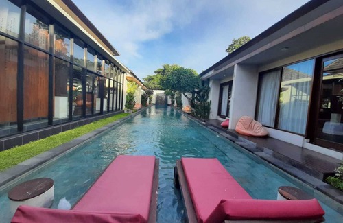 By Pass Ngurah Rai Villa | Cozy suite Lagoon Pool view