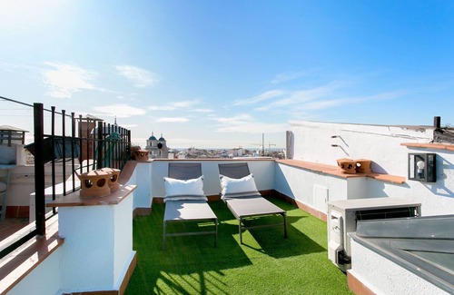 Sol Apartment | Cozy Suite with Terrace Facing Plaza Mayor