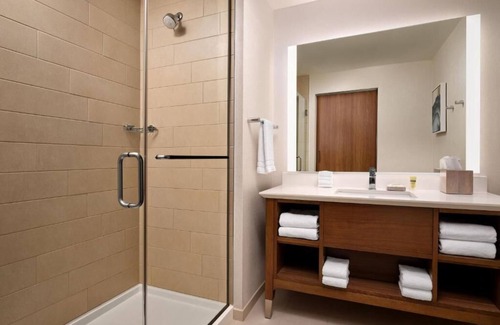 Anaheim Resort Hotel | Cozy Suites steps to Disney - Stay with Us for a Magical Family Trip | 3 Units