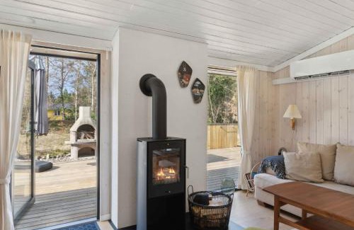 Bratten Strand House | Cozy Summer House In North Jutland