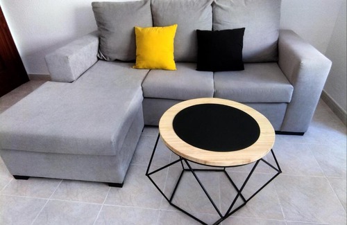 Campoamor Apartment | COZY&SUNNY FLAT NEAR DOWNTOWN! LOCAL NEIGHBORHOOD!
