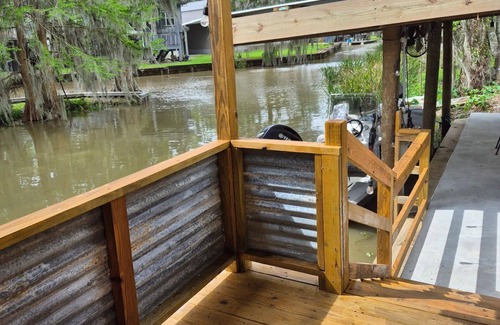 Pierre Part Cabin | Cozy Swamp Cabin in charming Pierre Part with AC, WiFi