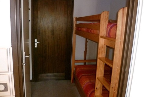 Laveissiere Apartment | Cozy T2 near slopes with parking and balcony