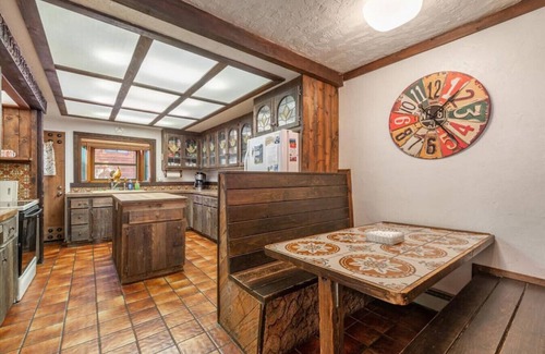 Homewood House | Cozy Tahoe Swiss Village Cabin!