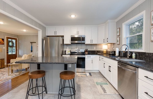 Franklin House | Cozy & Tasteful 3Br Cottage Walkable to Downtown