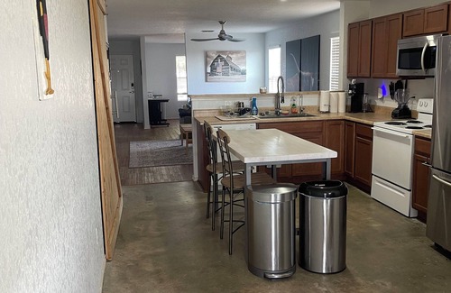 Medina Valley House | Cozy Texas Chic home near hospitals, Lackland AFB and SeaWorld