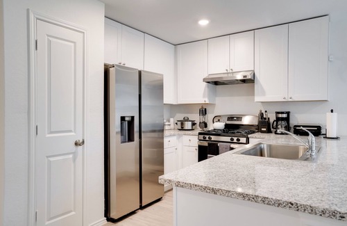 Southside House | Cozy Texas Escape Near SeaWorld San Antonio!