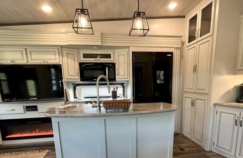 Dripping Springs House | Cozy Texas Hill Country Rental for Romantic Getaways in Texas