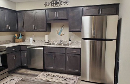 Linn Creek House | Cozy three bedroom two bath home overlooking the lake with breathtaking views