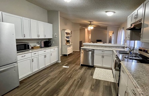 Mead House | "Cozy Times" less than 10 minutes from Lake Texoma and Choctaw Casino