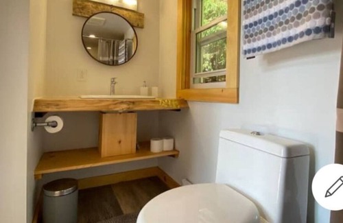 Sainte-Adele House | Cozy Tiny Home