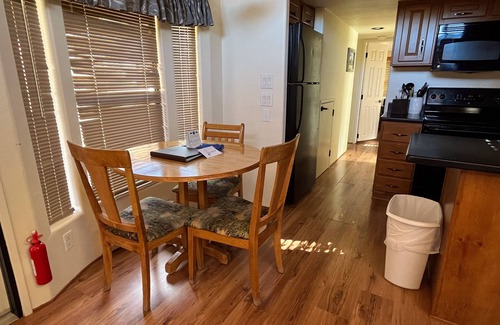 Almont Cabin | Cozy "Tiny Home" style Cabin Perfect for Couples and Families