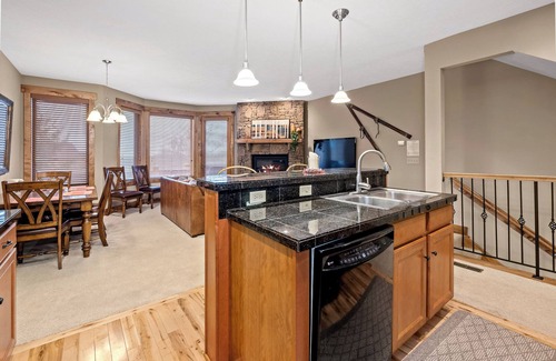 Champion House | Cozy top of the mountain retreat at 7Springs Resort