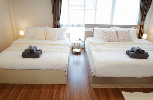 Chiang Mai House | Cozy townhome/2km to Airport , 10 Mins to Nimman,Old Town/sleep 10