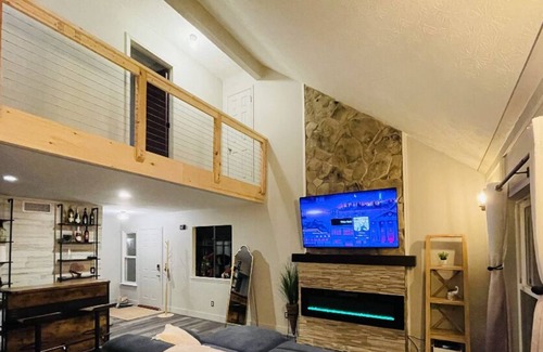 Smyrna House | Cozy townhome in lovely Smyrna with WiFi, AC