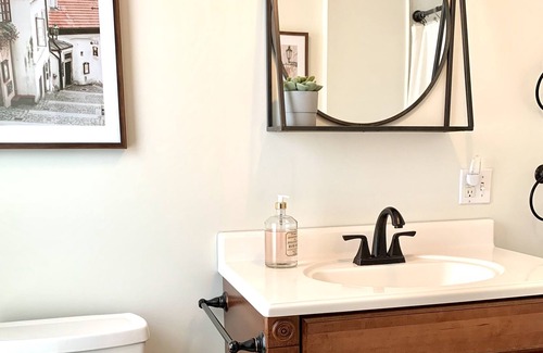 Reading House | Cozy Townhome In The Heart Of Reading City