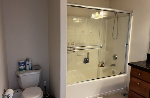 Beaverton House | Cozy townhome with 1 bedroom and WiFi, AC in enjoyable Beaverton