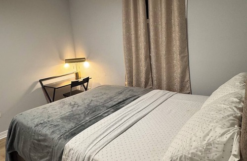 Montpelier House | Cozy townhome with WiFi and AC in lovely Laurel
