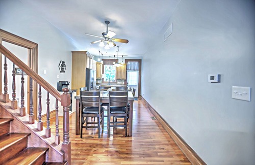 St. Louis House | Cozy Townhouse, 1-mi from the heart of Soulard!