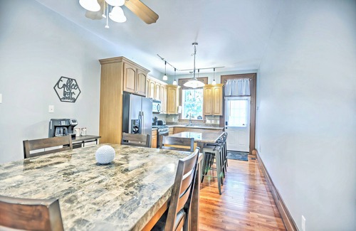 St. Louis House | Cozy Townhouse, 1-mi from the heart of Soulard!