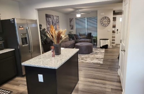 Nashville House | Cozy Townhouse close proximity to Opryland and downtown Nashville!