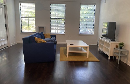 Marietta House | Cozy Townhouse located close to everything!