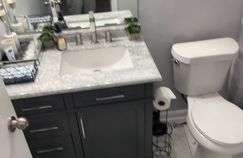 Baymeadows House | Cozy Townhouse on Southside of Jax