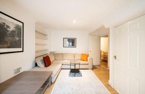 Camden Town Apartment | Cozy Two-Bedroom Flat in Camden