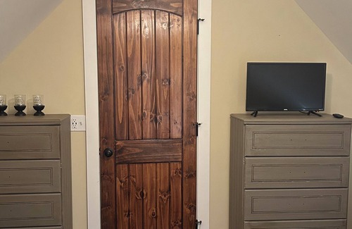 Dawsonville Apartment | Cozy Two Bedroom Guest Apartment in the North Georgia Mountains