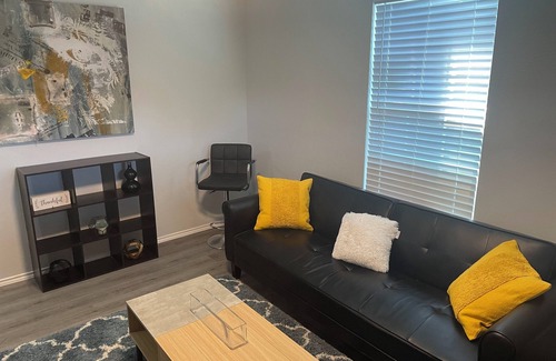 Washington Ave./ Memorial Park House | Cozy two bedroom home minutes from downtown