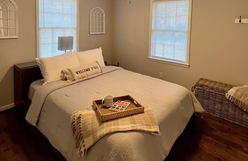 Covington House | Cozy two bedroom home with convenient access to downtown Covington!