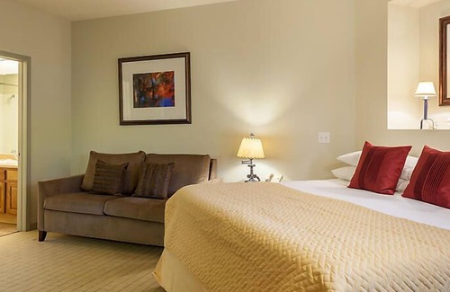 Branson Resort | Cozy units at The Falls Village Resort in Branson!