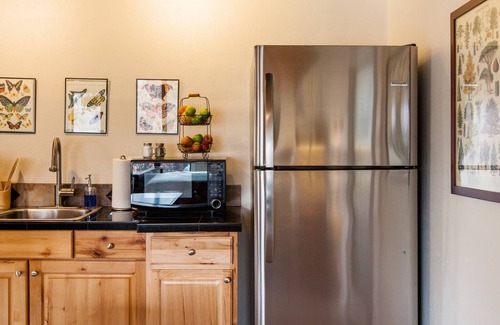 Bend House | Cozy Up at a Nature Inspired Boutique Studio in the Trees - River Nearby