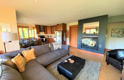 Nelson Apartment | Cozy, Upscale, Next To Trails in the City!