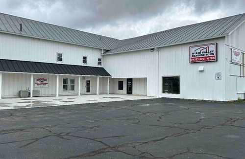 Houston Apartment | Cozy Upstairs Apartment -centrally located near Troy, Piqua, and Greenville.