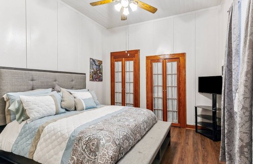 Touro House | Cozy uptown New Orleans single property located near great amenities.
