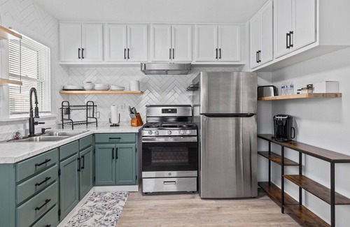 Central - Terry House | Cozy Urban Escape: Designed for Long Visits