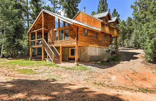 Meadow View Heights House | Cozy Utah Cabin with Deck and Fire Pit!