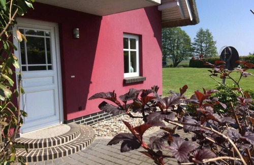 Wieck auf dem Darss Apartment | Cozy vacation apartment under a thatched roof in Wieck a. Darß - Am Eichberg