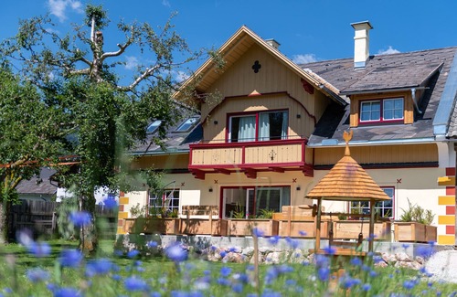 Mauterndorf Apartment | Cozy vacation apartment on the 1st floor with balcony - 3km to the ski lift