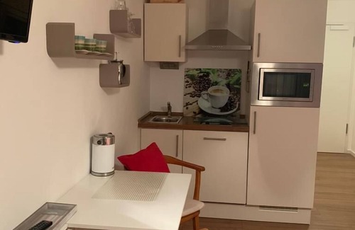 City Centre Regensburg Apartment | Cozy vacation apartment (20 sqm) with underfloor heating and balcony